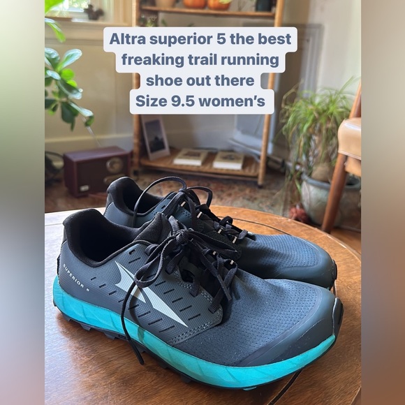 Altra Trail Running Shoes (superior 5) - Picture 1 of 1